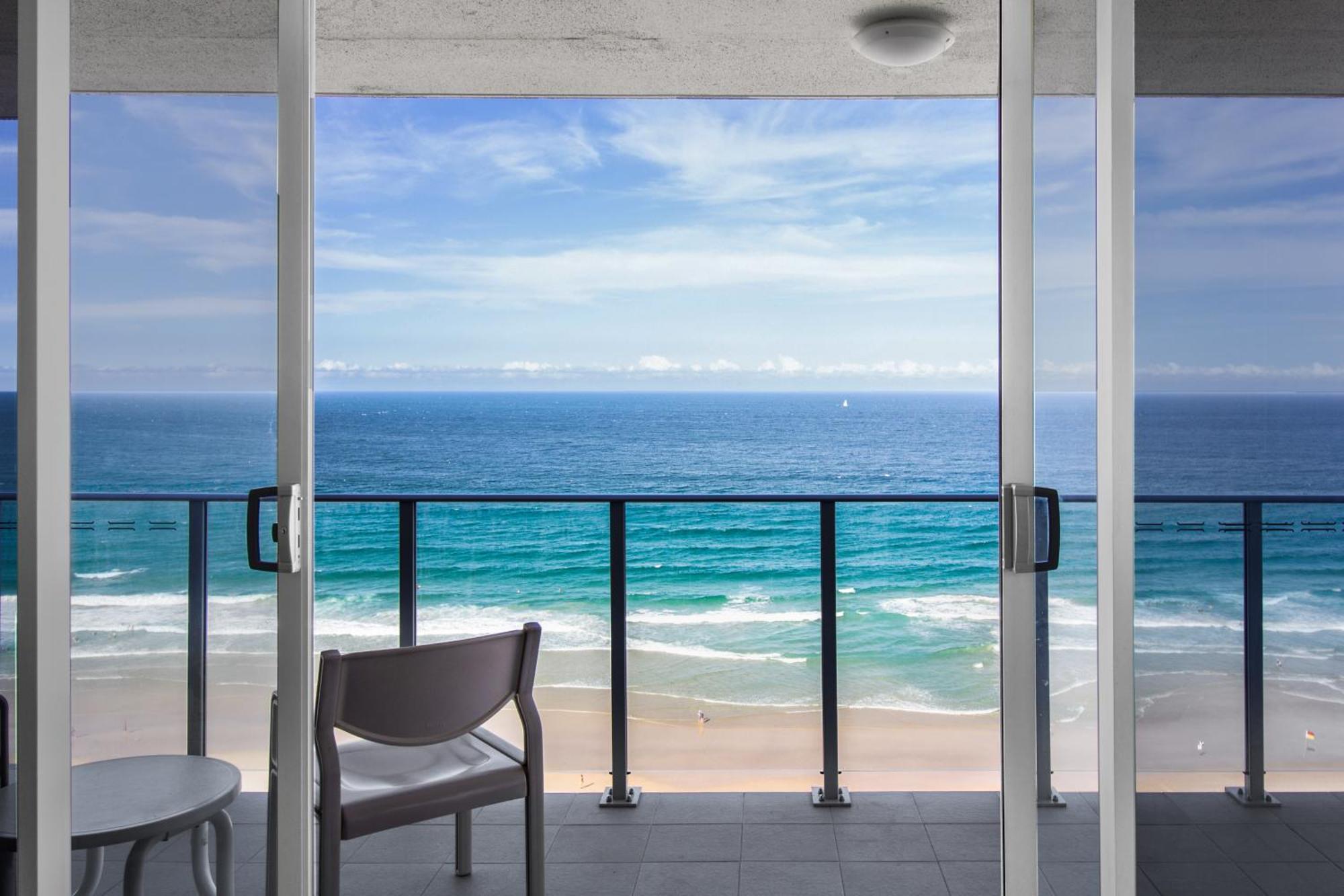 Boulevard Towers On Broadbeach Gold Coast Eksteriør billede