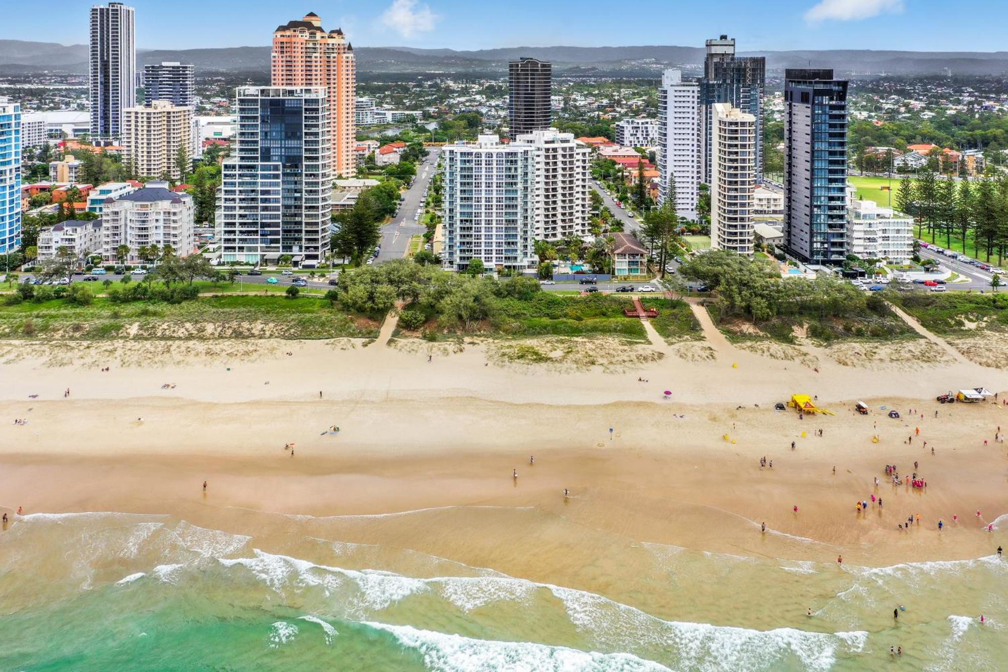 Boulevard Towers On Broadbeach Gold Coast Eksteriør billede