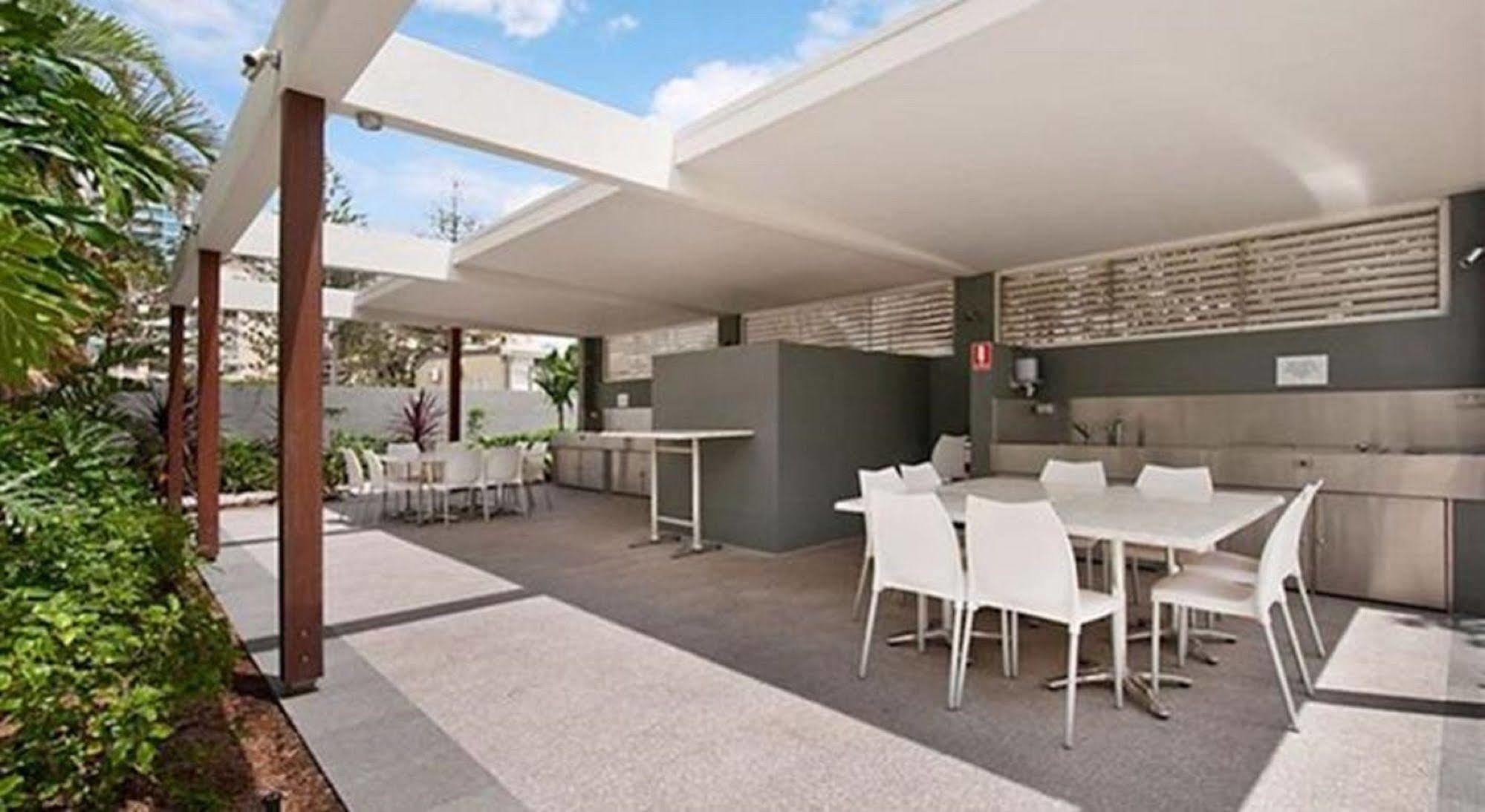 Boulevard Towers On Broadbeach Gold Coast Eksteriør billede