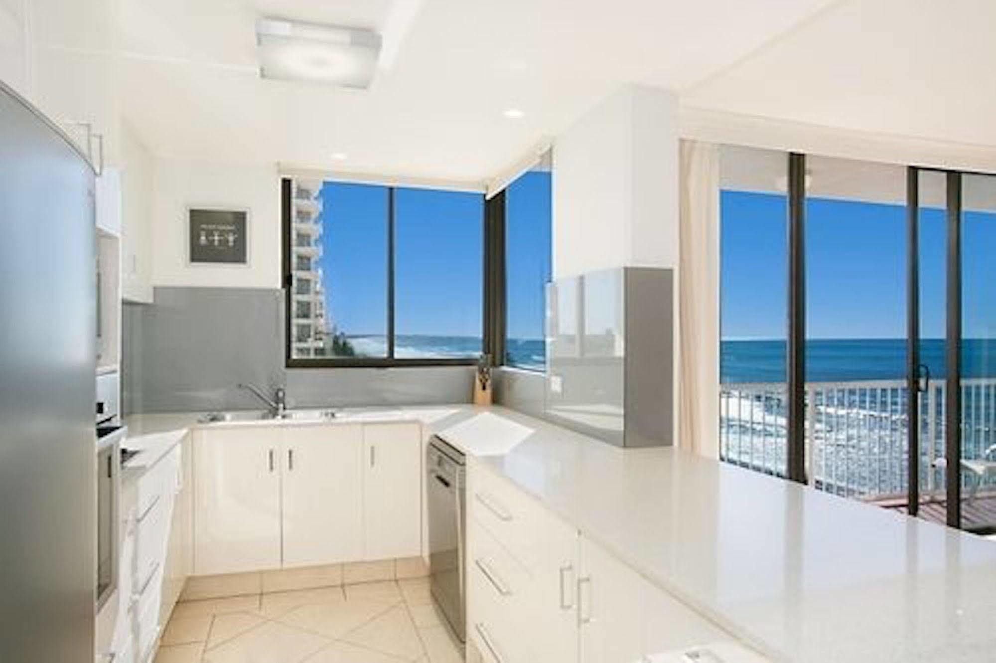 Boulevard Towers On Broadbeach Gold Coast Eksteriør billede