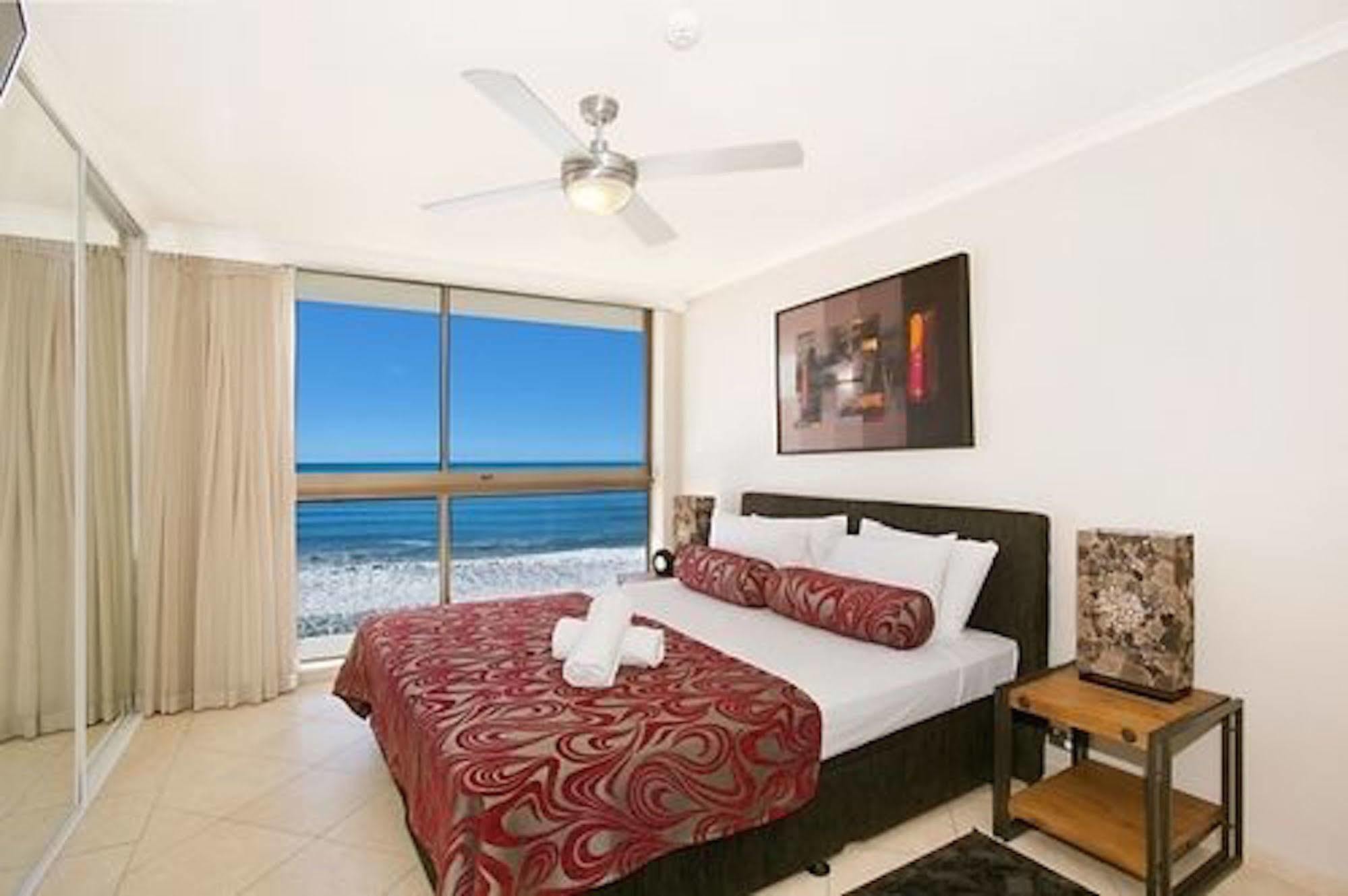 Boulevard Towers On Broadbeach Gold Coast Eksteriør billede