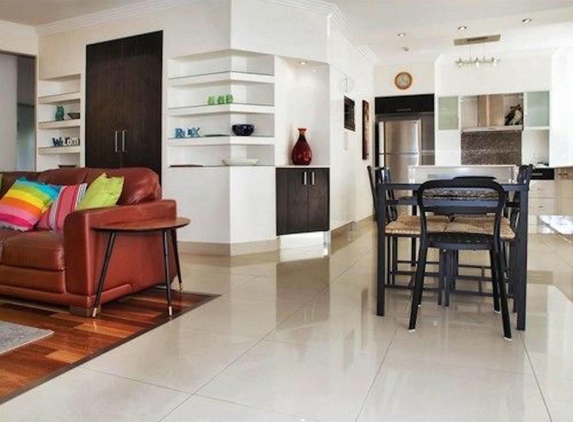 Boulevard Towers On Broadbeach Gold Coast Eksteriør billede